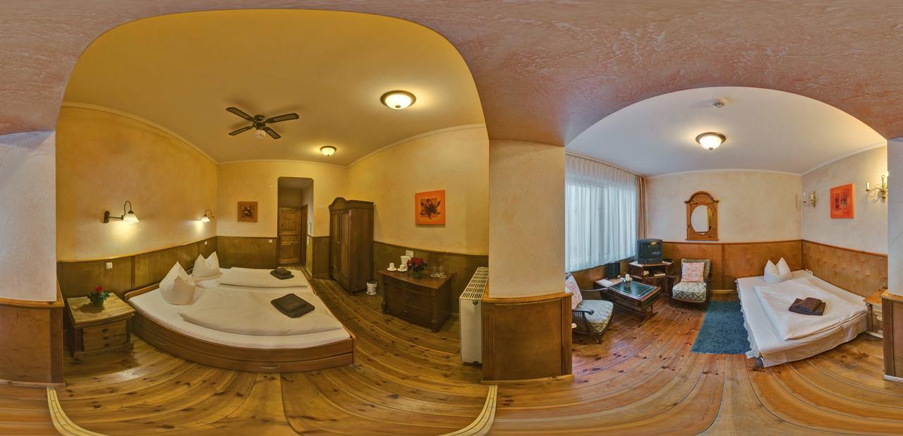 Pension Unicat Потсдам Экстерьер фото